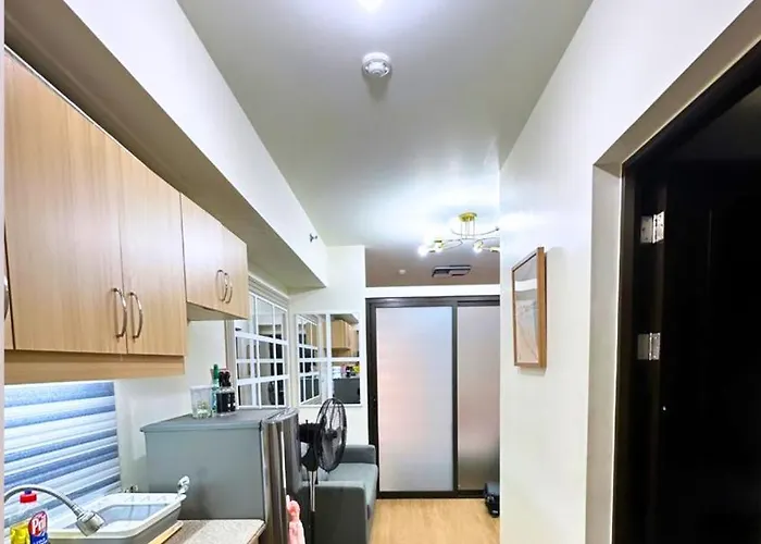 Apartahotel In Paranaque With Free Parking *