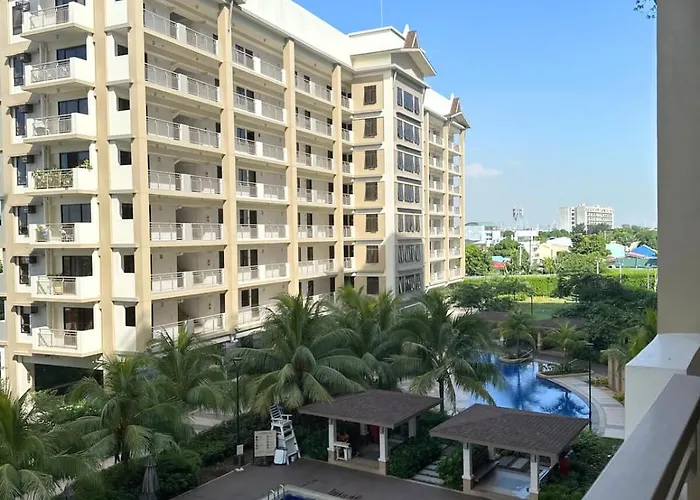 Apartahotel In Paranaque With Free Parking